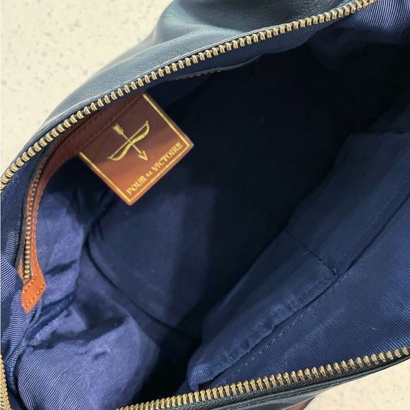 Pour La Victoire Brown & Black Leather Shoulder Bag Crossbody Gold Chain Strap - Picture 13 of 14